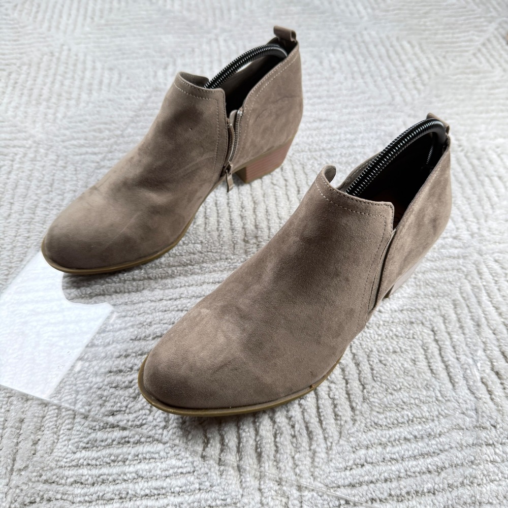 Torrid Ankle Booties Womens 11 Taupe Faux Suede Low Dip Zip Stacked Heel Boho